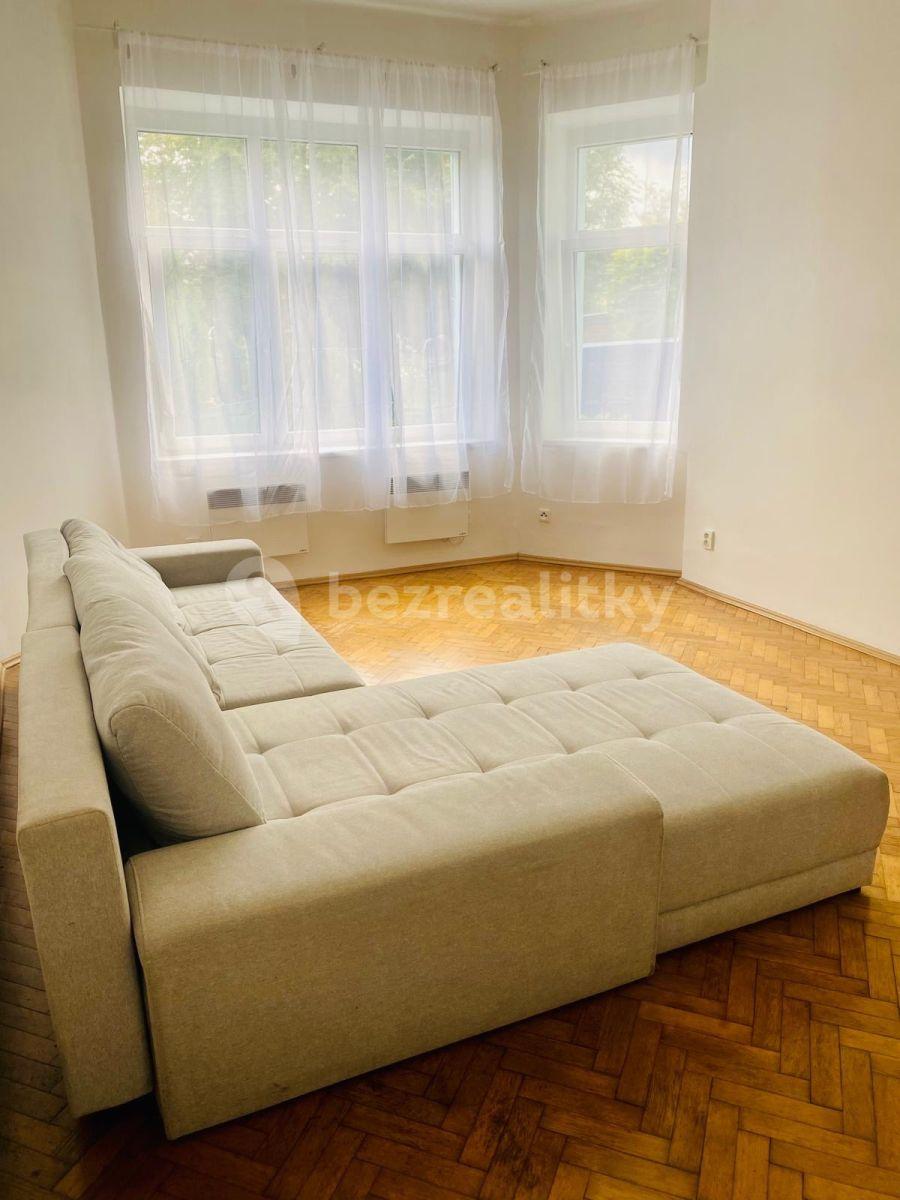 1 bedroom with open-plan kitchen flat to rent, 51 m², Husova, Pardubice, Pardubický Region