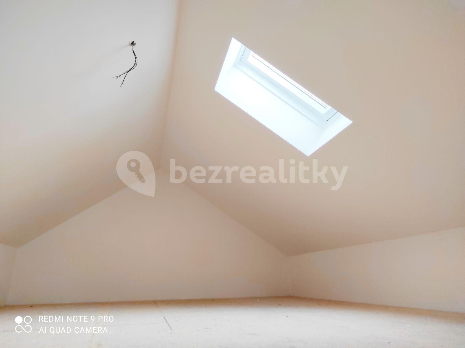 1 bedroom with open-plan kitchen flat to rent, 50 m², Hrdlořezská, Prague, Prague