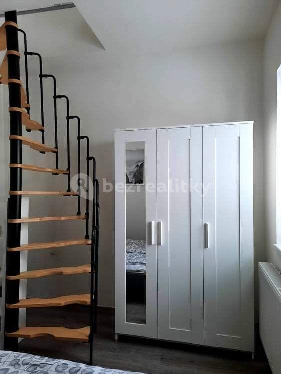 1 bedroom with open-plan kitchen flat to rent, 35 m², Široká, Chrudim, Pardubický Region