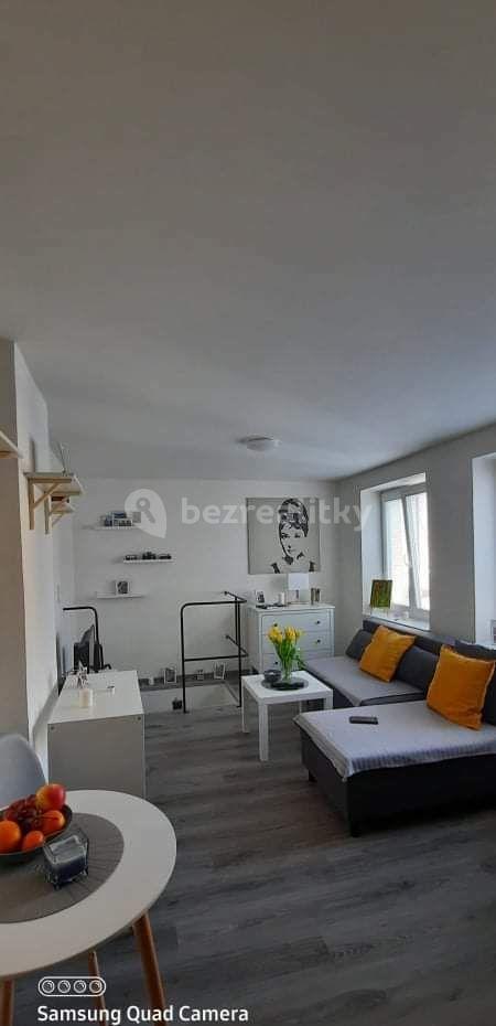 1 bedroom with open-plan kitchen flat to rent, 35 m², Široká, Chrudim, Pardubický Region