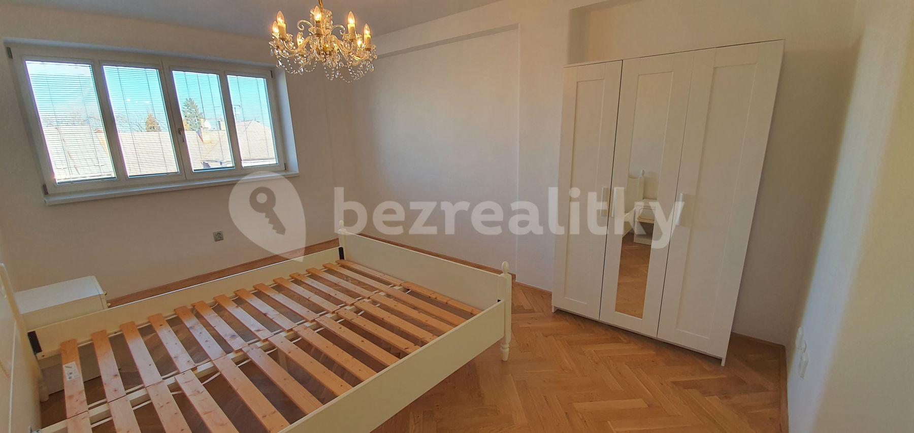 2 bedroom with open-plan kitchen flat to rent, 78 m², Čihákova, Poděbrady, Středočeský Region