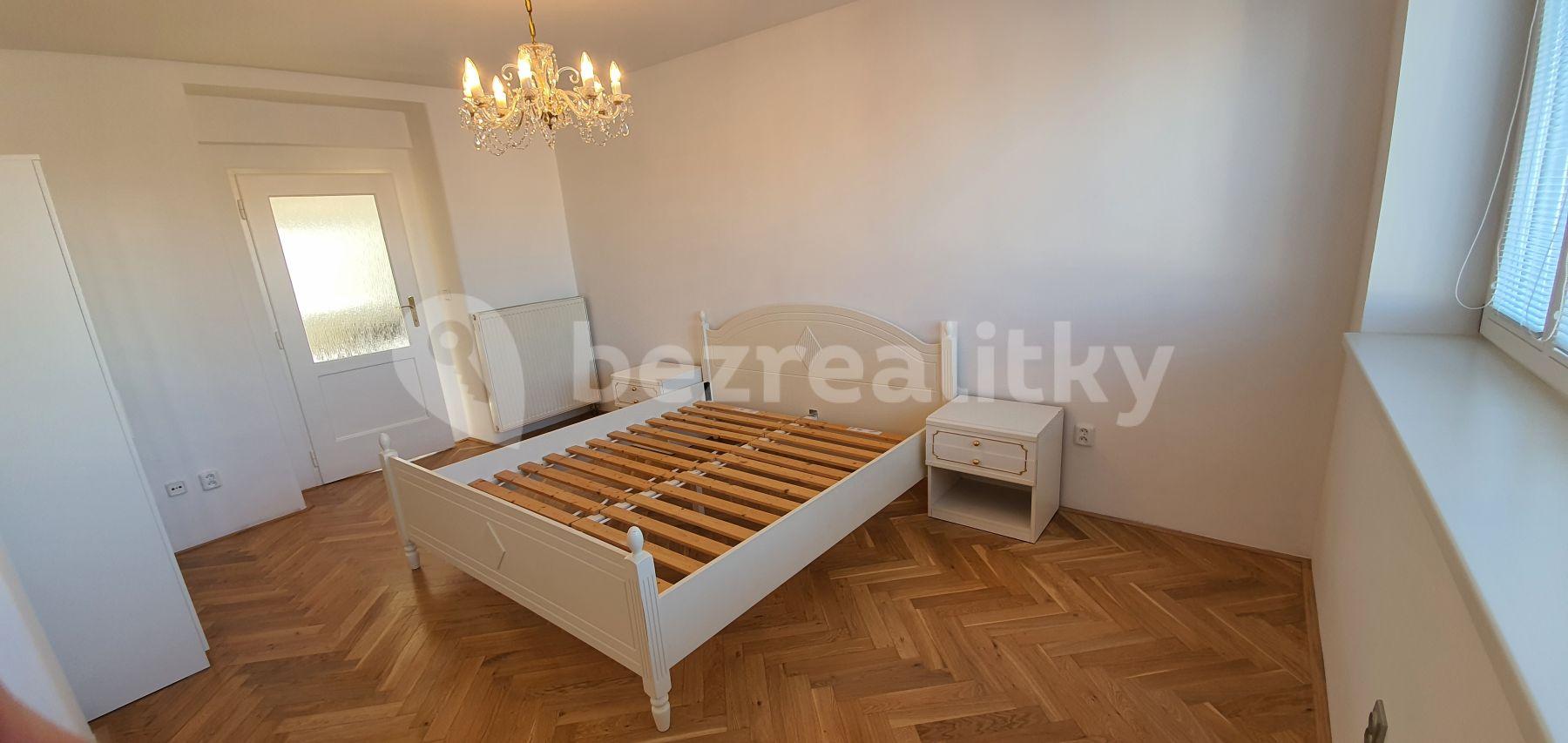 2 bedroom with open-plan kitchen flat to rent, 78 m², Čihákova, Poděbrady, Středočeský Region