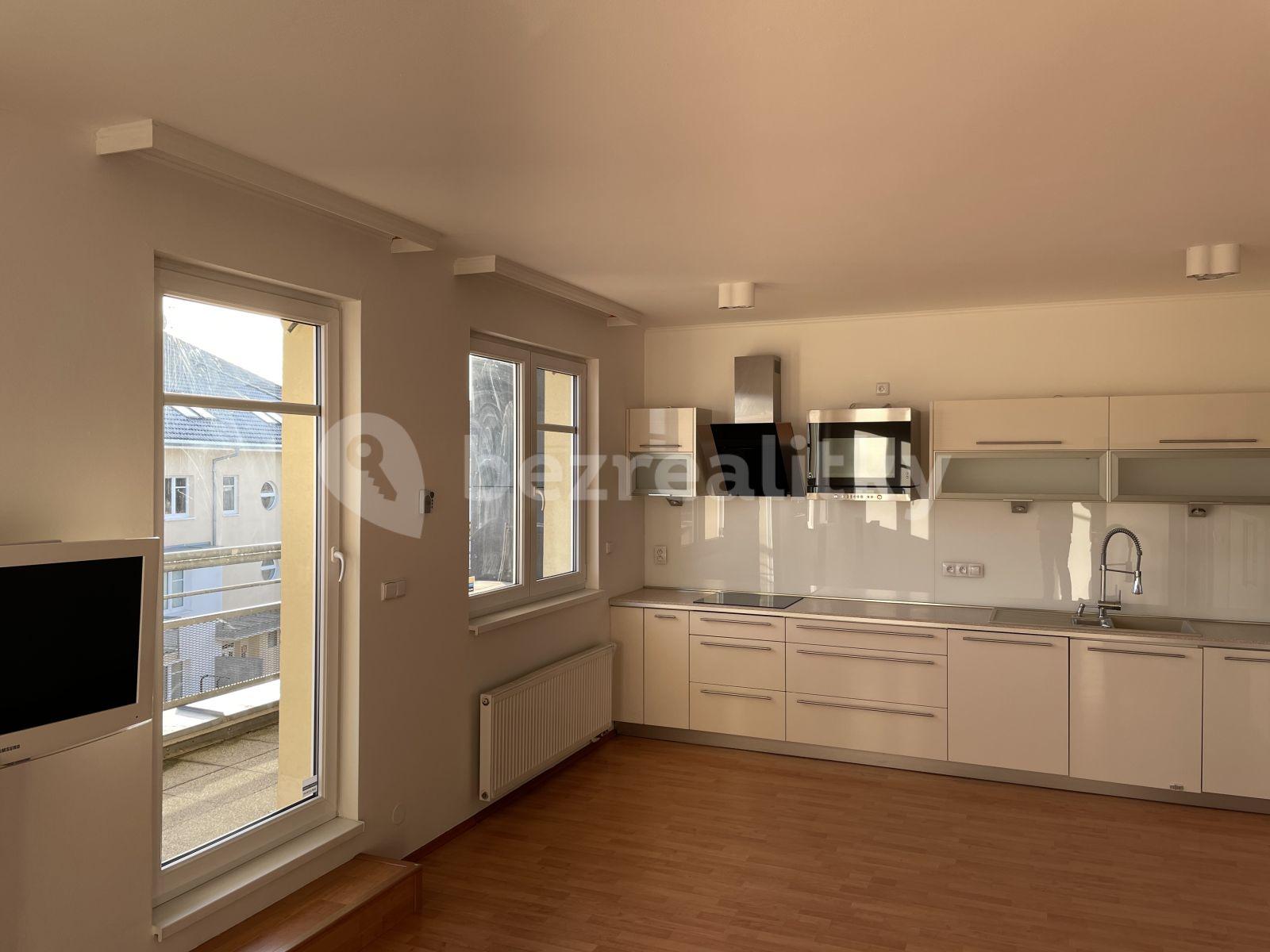 4 bedroom with open-plan kitchen flat to rent, 170 m², Žampiónová, Prague, Prague