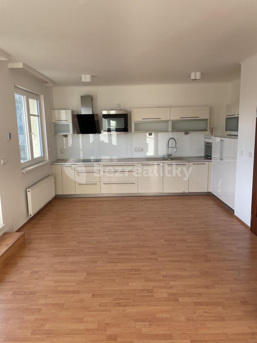 4 bedroom with open-plan kitchen flat to rent, 170 m², Žampiónová, Prague, Prague