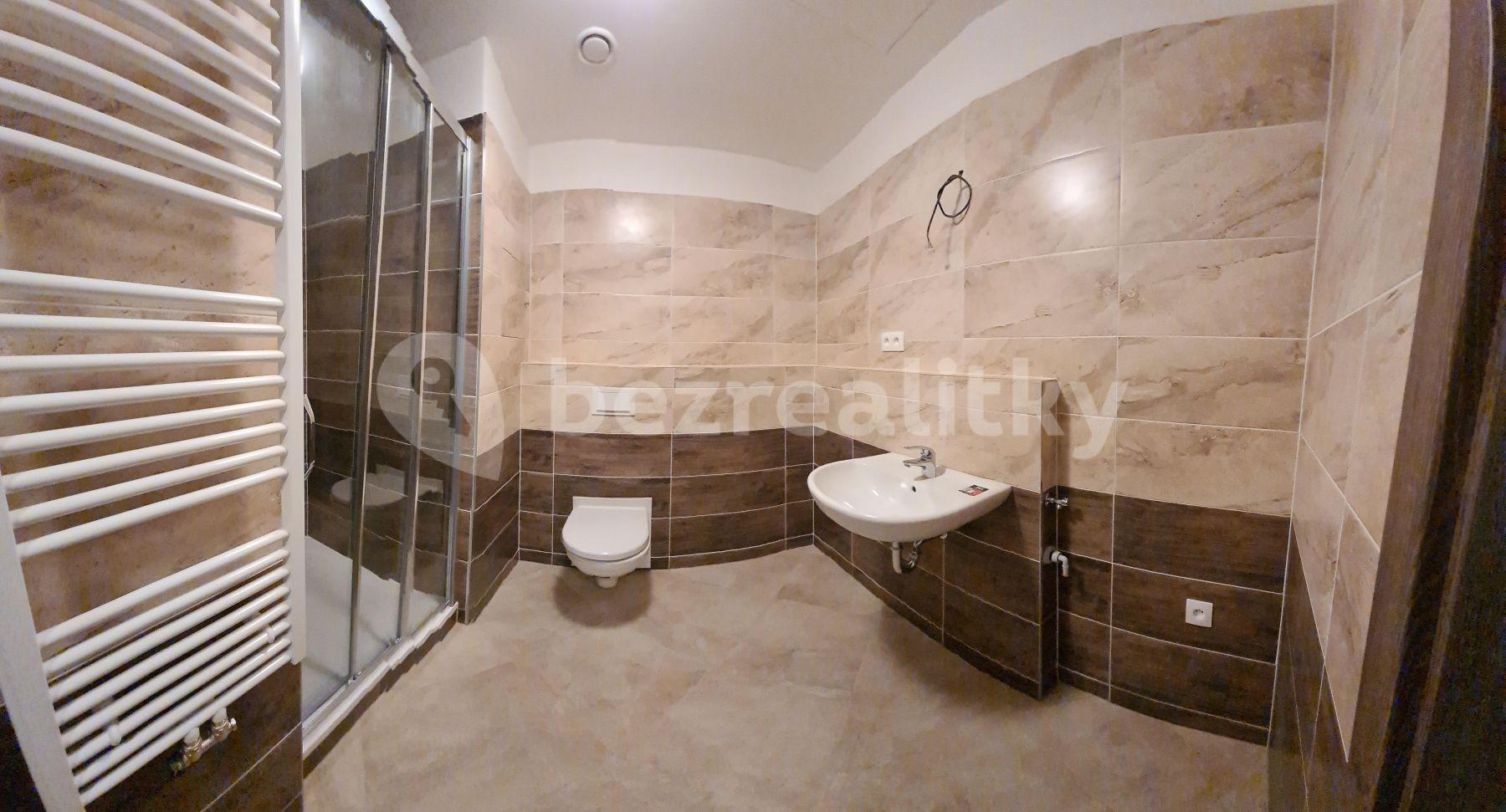 Studio flat to rent, 33 m², Šífařská, Prague, Prague