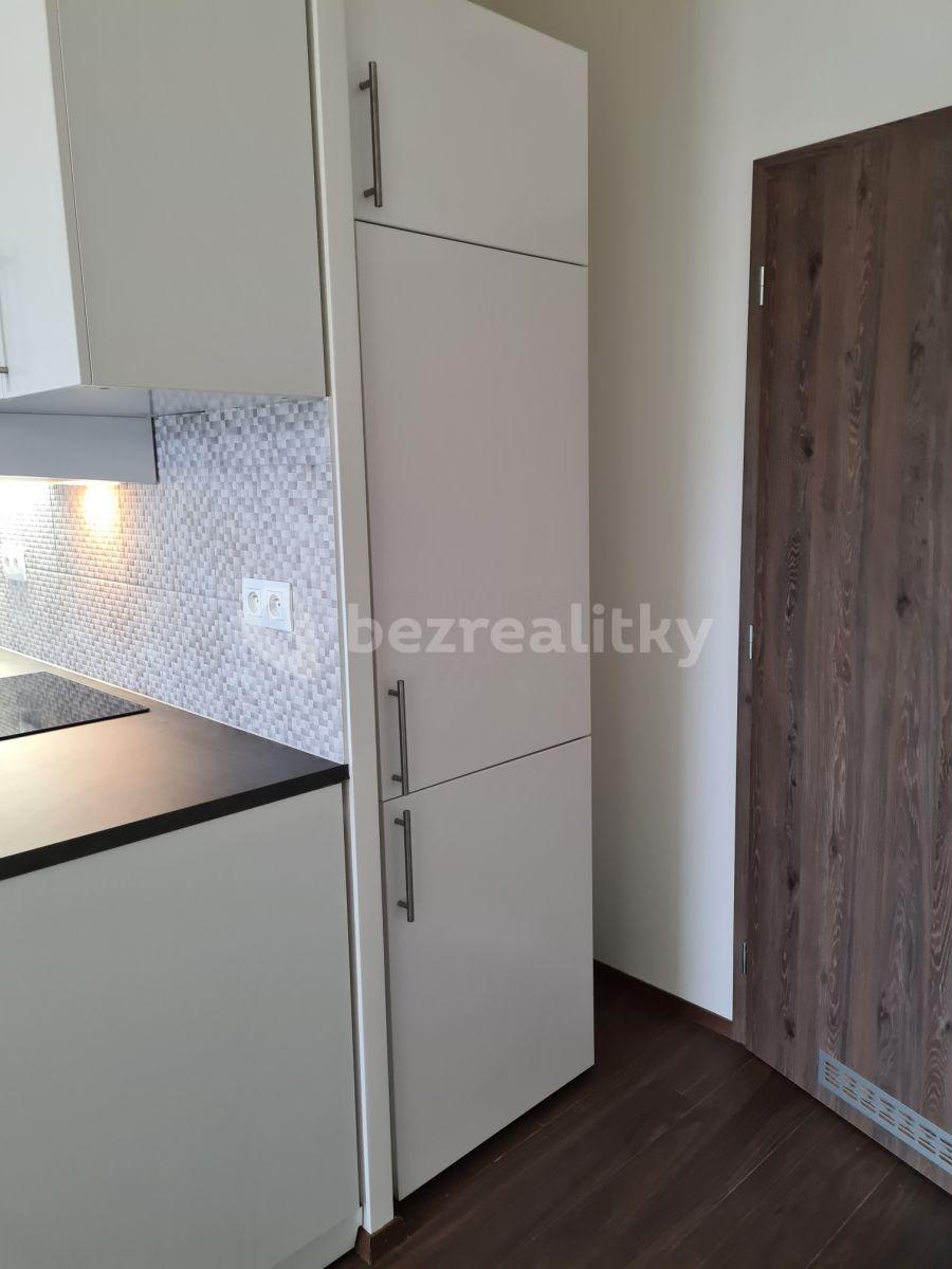 Studio flat to rent, 33 m², Šífařská, Prague, Prague