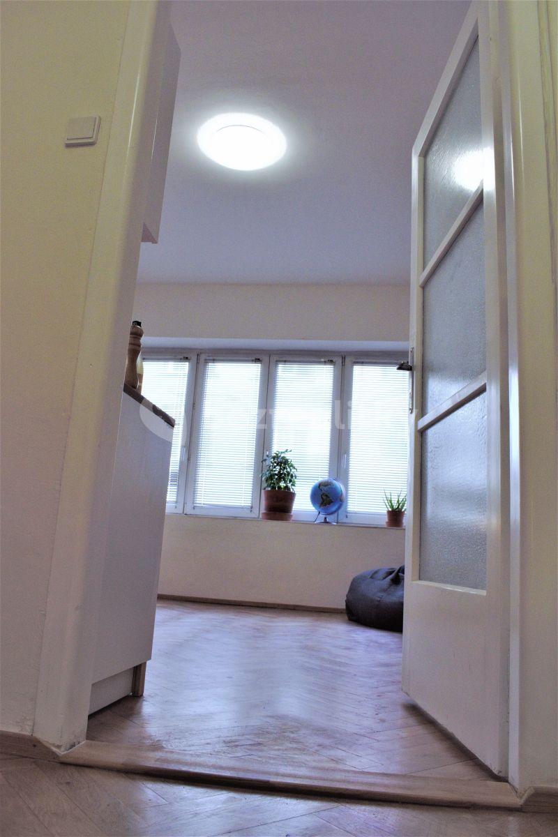 1 bedroom with open-plan kitchen flat to rent, 45 m², Ďáblická, Prague, Prague