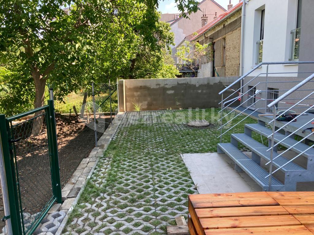 1 bedroom with open-plan kitchen flat to rent, 40 m², Pod Altánem, Prague, Prague