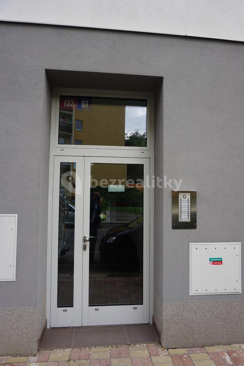 1 bedroom with open-plan kitchen flat to rent, 40 m², Pod Altánem, Prague, Prague