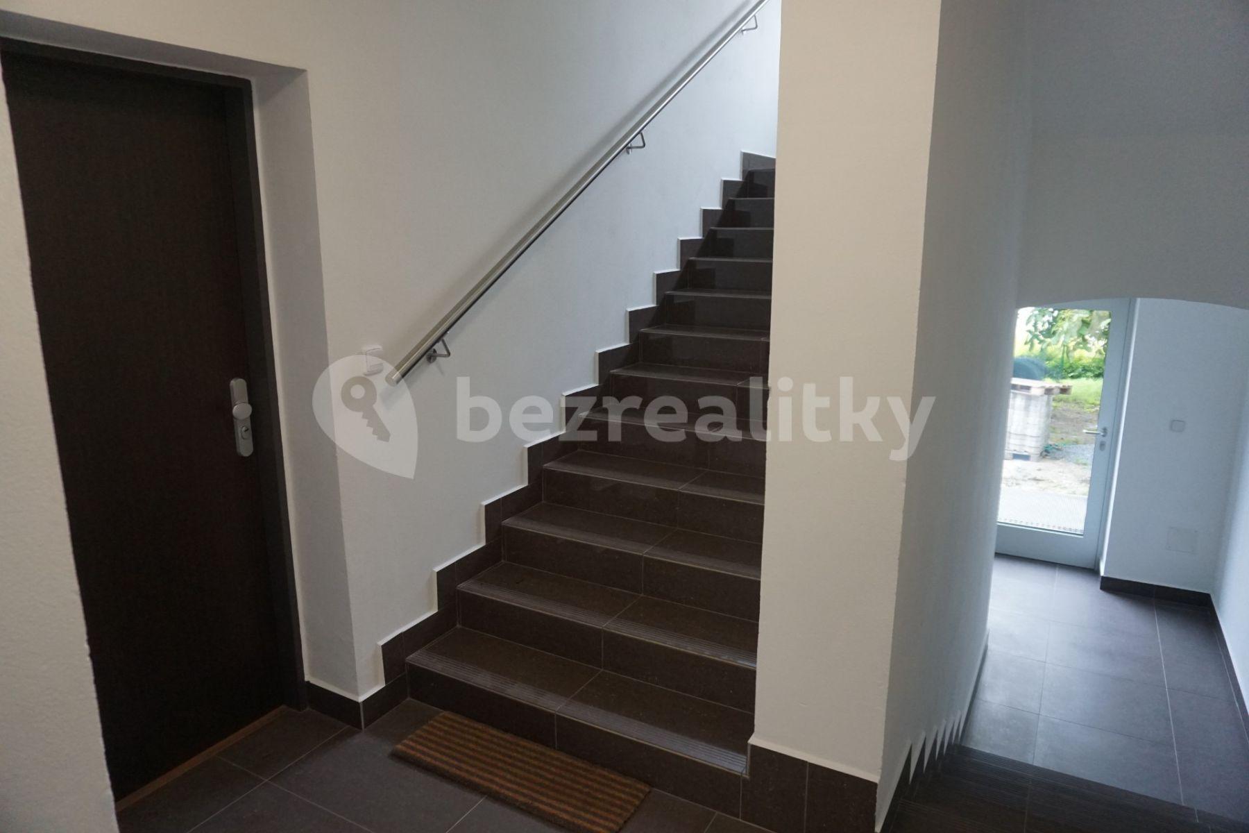 1 bedroom with open-plan kitchen flat to rent, 40 m², Pod Altánem, Prague, Prague