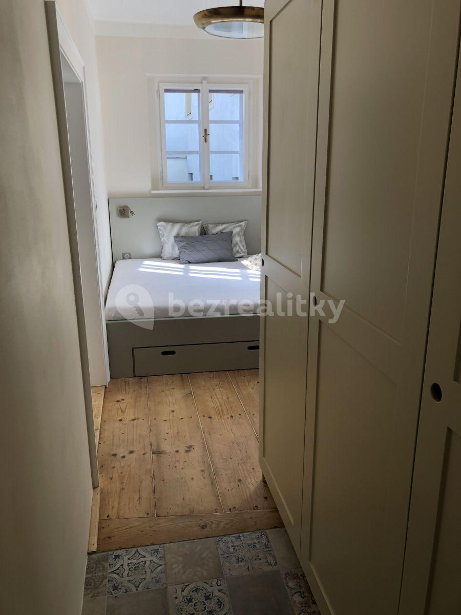 1 bedroom with open-plan kitchen flat to rent, 45 m², Nový Svět, Prague, Prague