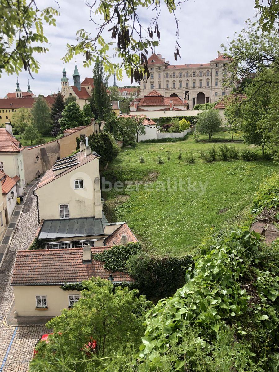 1 bedroom with open-plan kitchen flat to rent, 45 m², Nový Svět, Prague, Prague