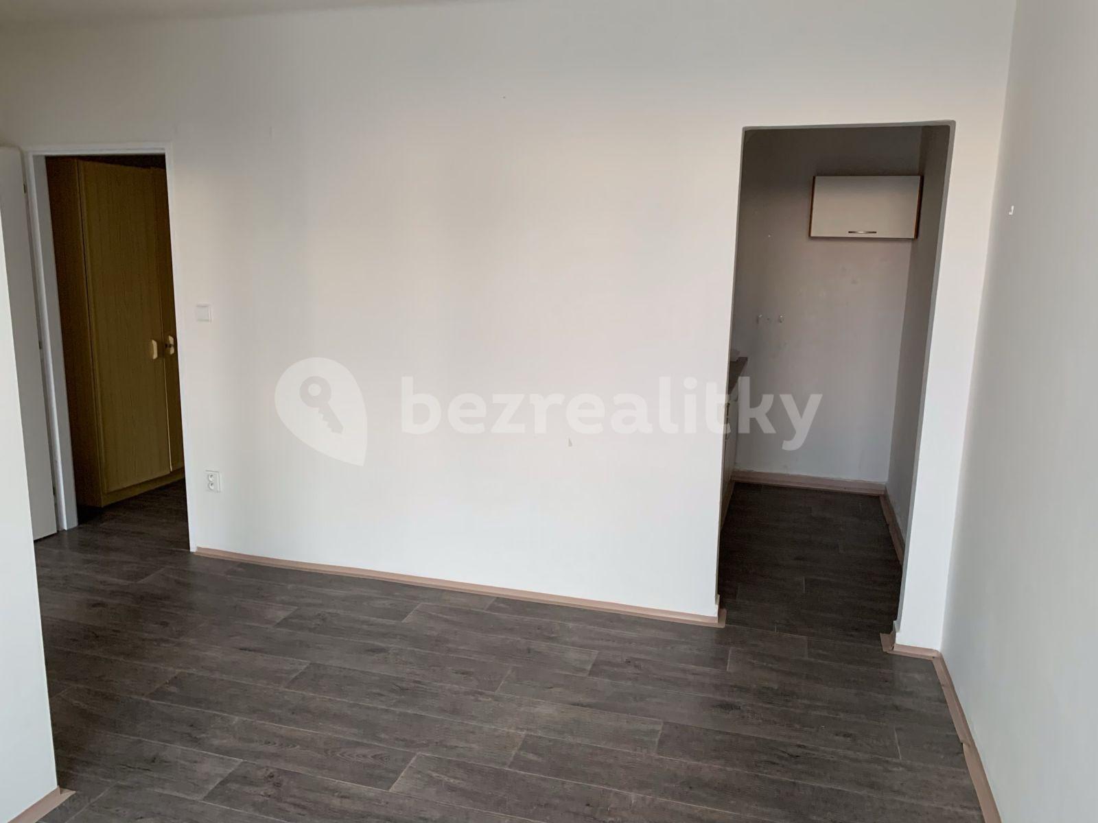 1 bedroom flat to rent, 35 m², Třída Míru, Beroun, Středočeský Region