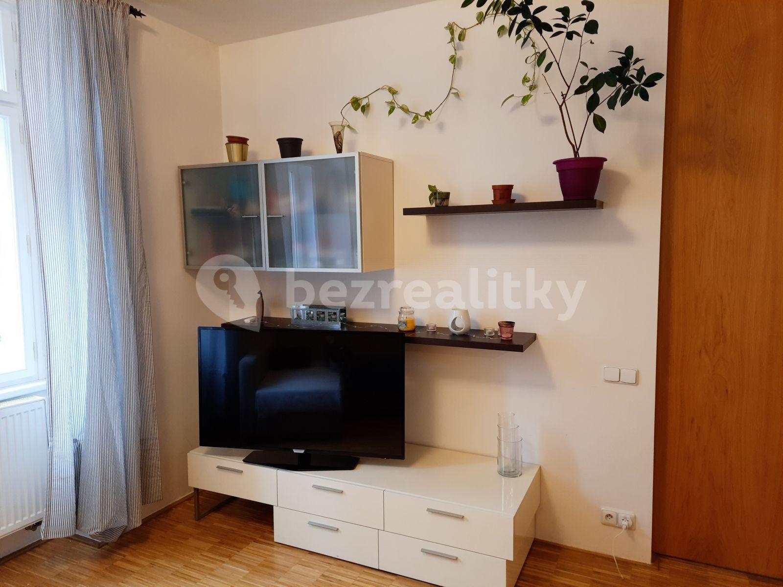 2 bedroom flat to rent, 62 m², Korunní, Prague, Prague