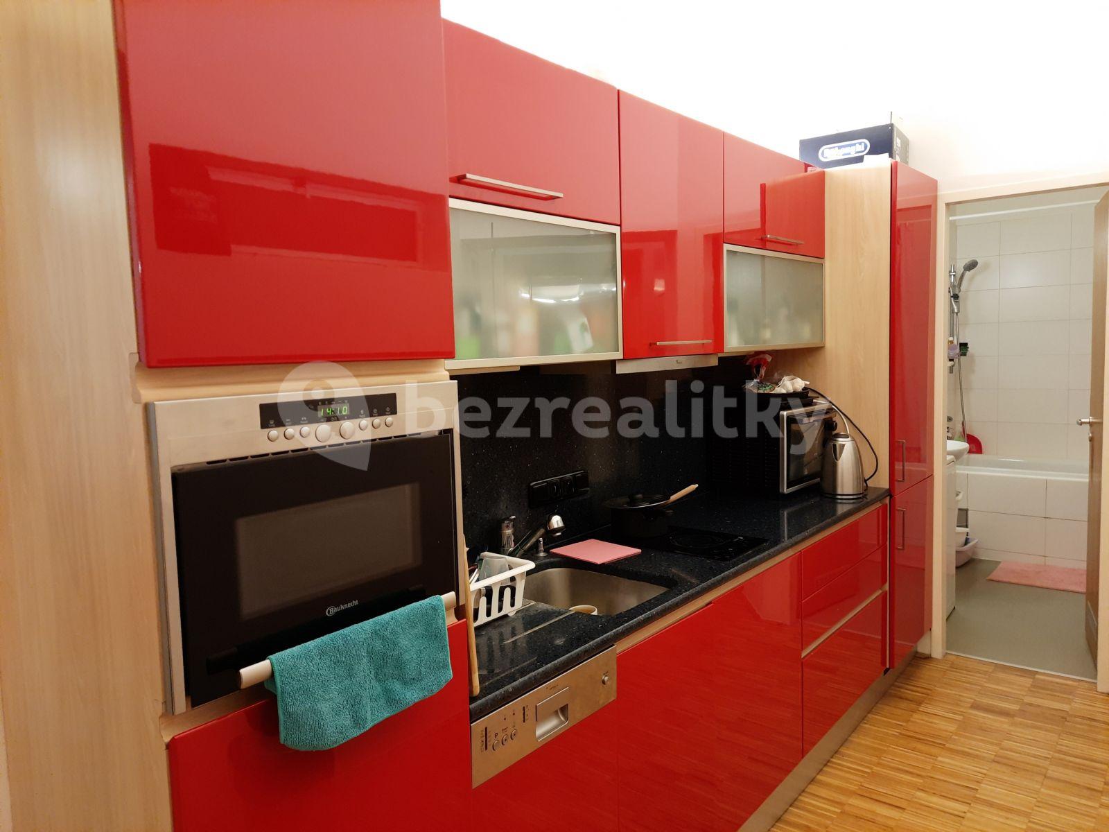 2 bedroom flat to rent, 62 m², Korunní, Prague, Prague