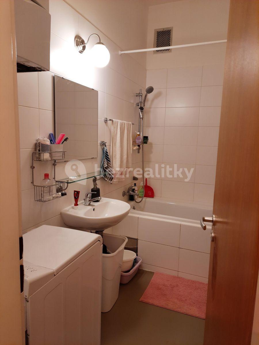 2 bedroom flat to rent, 62 m², Korunní, Prague, Prague