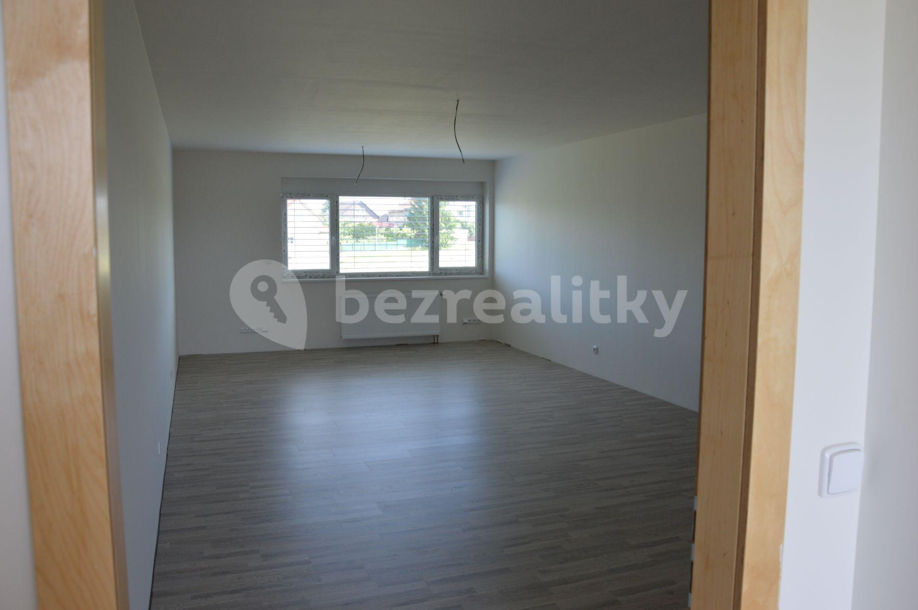 Small studio flat to rent, 50 m², Návětrná, Prague, Prague