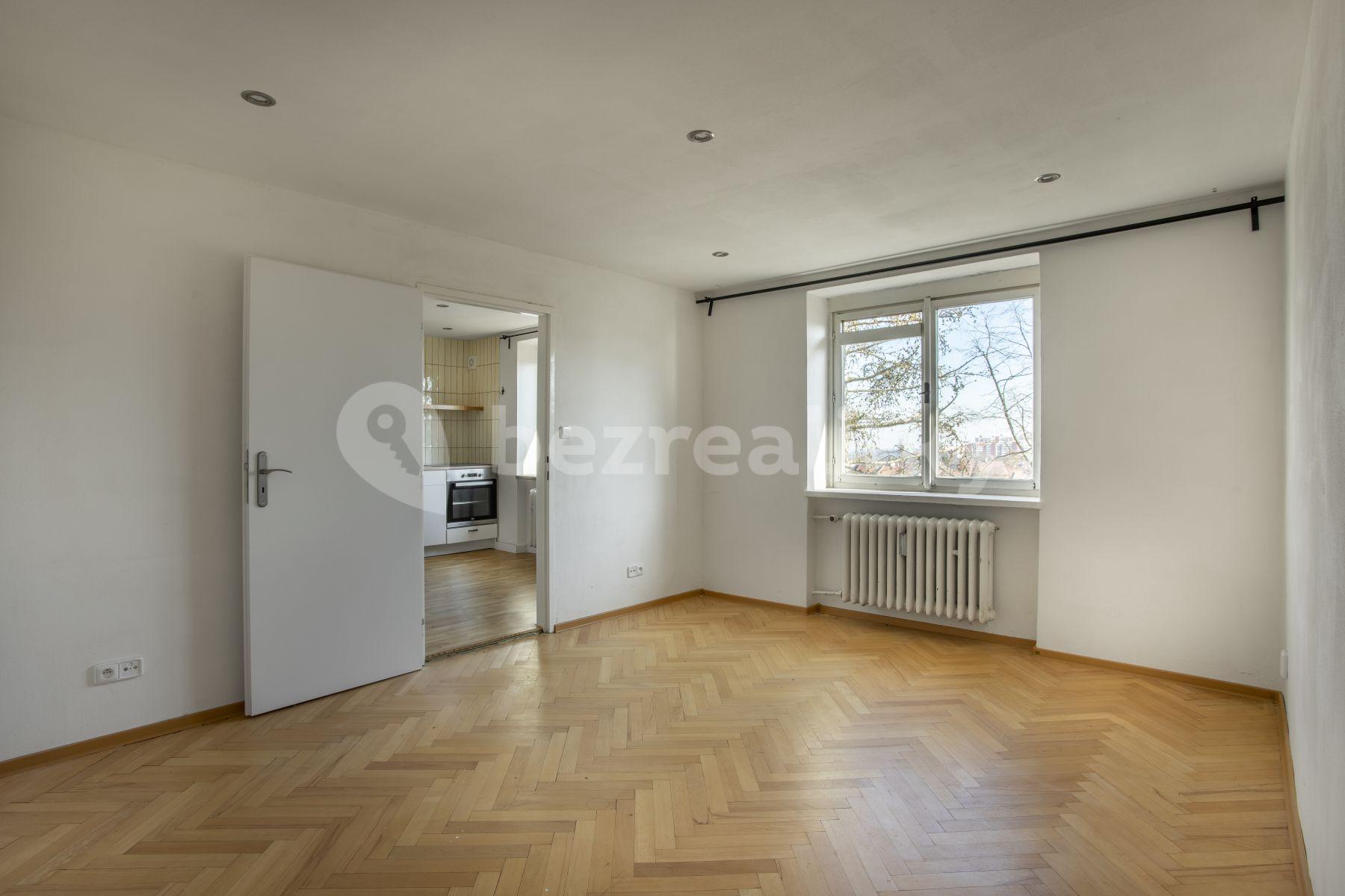 1 bedroom with open-plan kitchen flat to rent, 32 m², Sevastopolská, Kladno, Středočeský Region