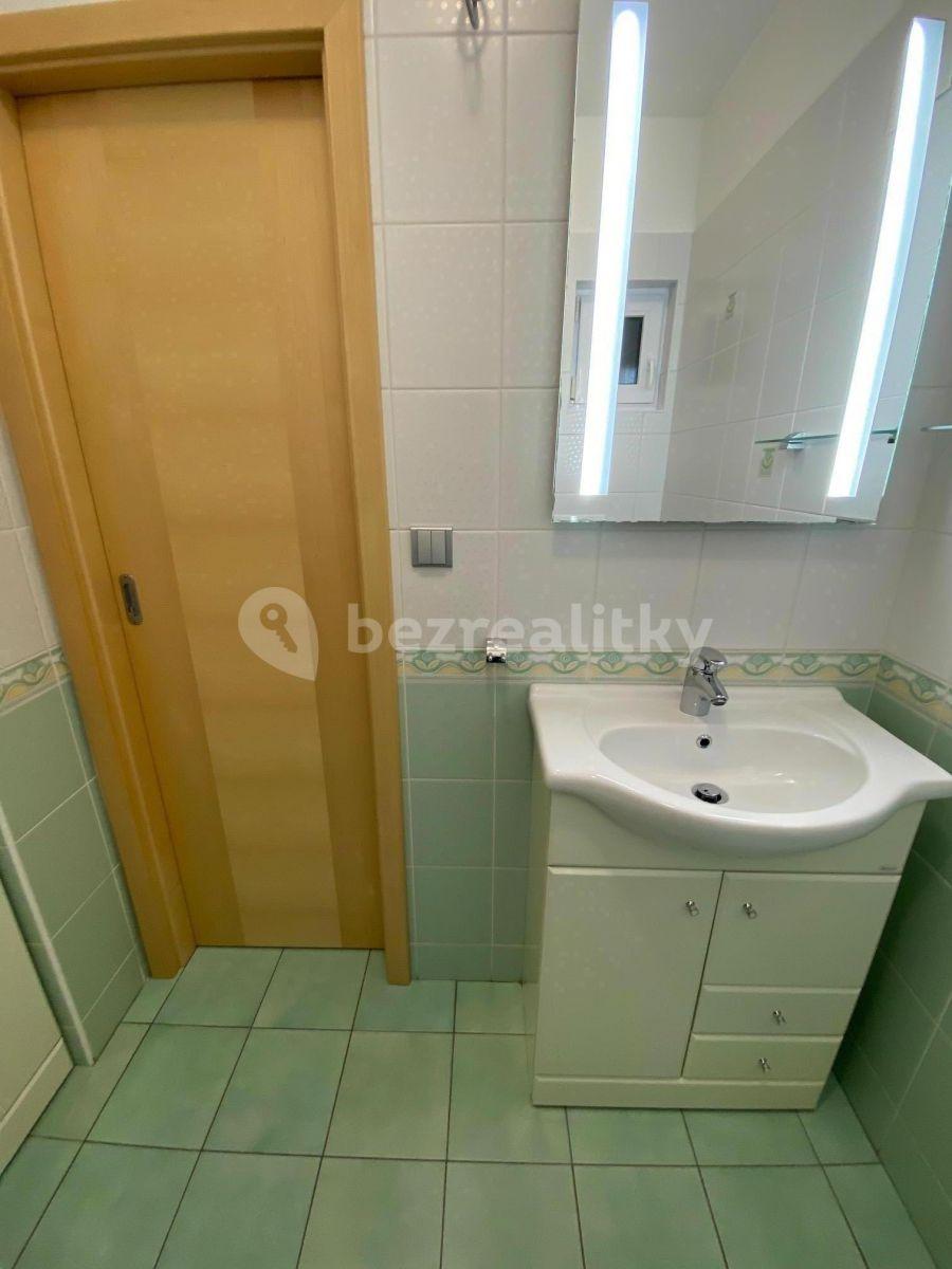 2 bedroom with open-plan kitchen flat to rent, 64 m², Rašínova, Soběslav, Jihočeský Region