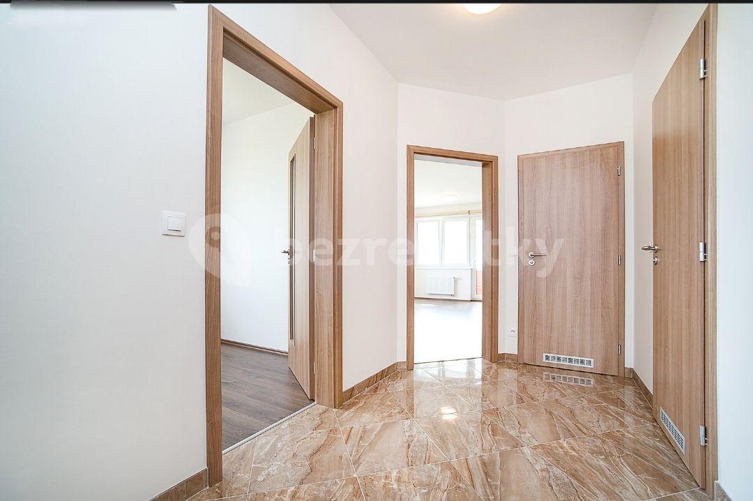 3 bedroom with open-plan kitchen flat to rent, 85 m², Sicherova, Prague, Prague