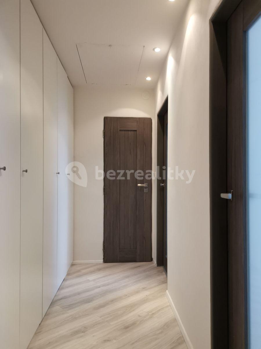 1 bedroom with open-plan kitchen flat to rent, 40 m², Mařákova, Prague, Prague