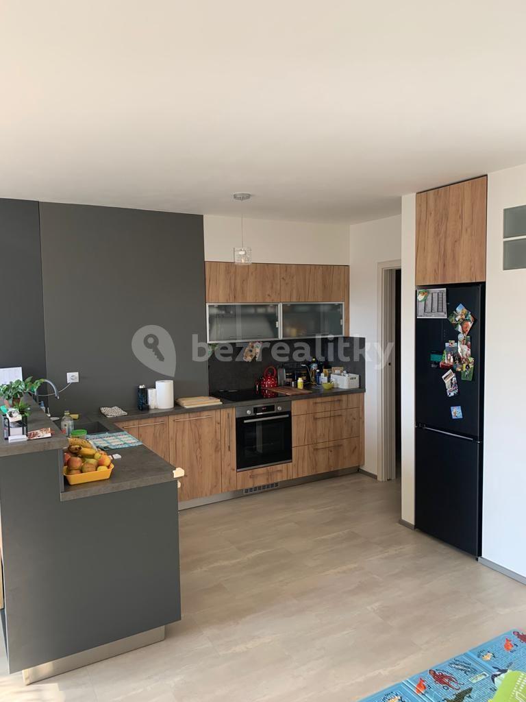 2 bedroom with open-plan kitchen flat to rent, 73 m², Antonína Petrofa, Hradec Králové, Královéhradecký Region