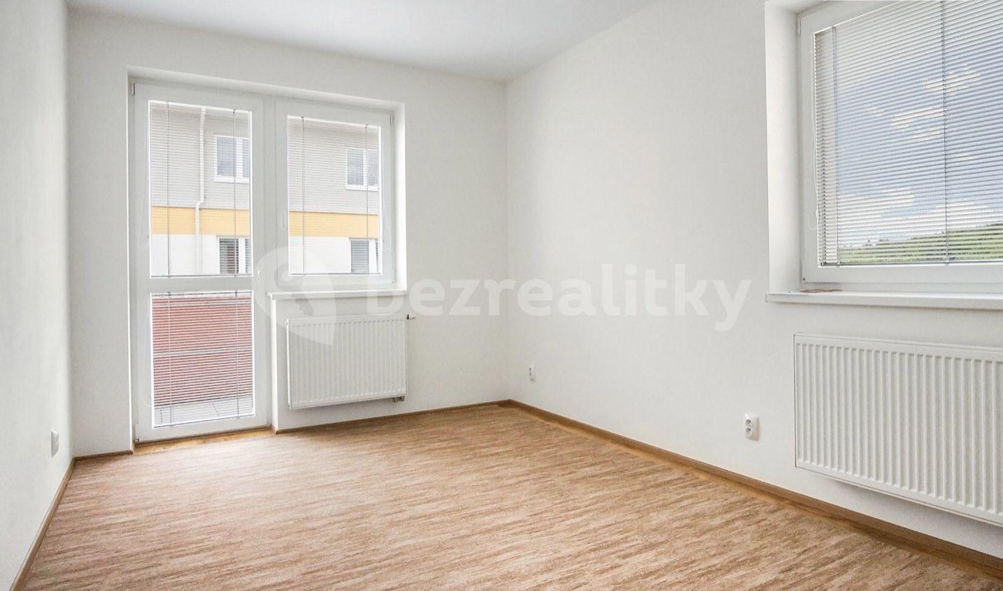 2 bedroom with open-plan kitchen flat to rent, 79 m², Novodvorská, Brno, Jihomoravský Region