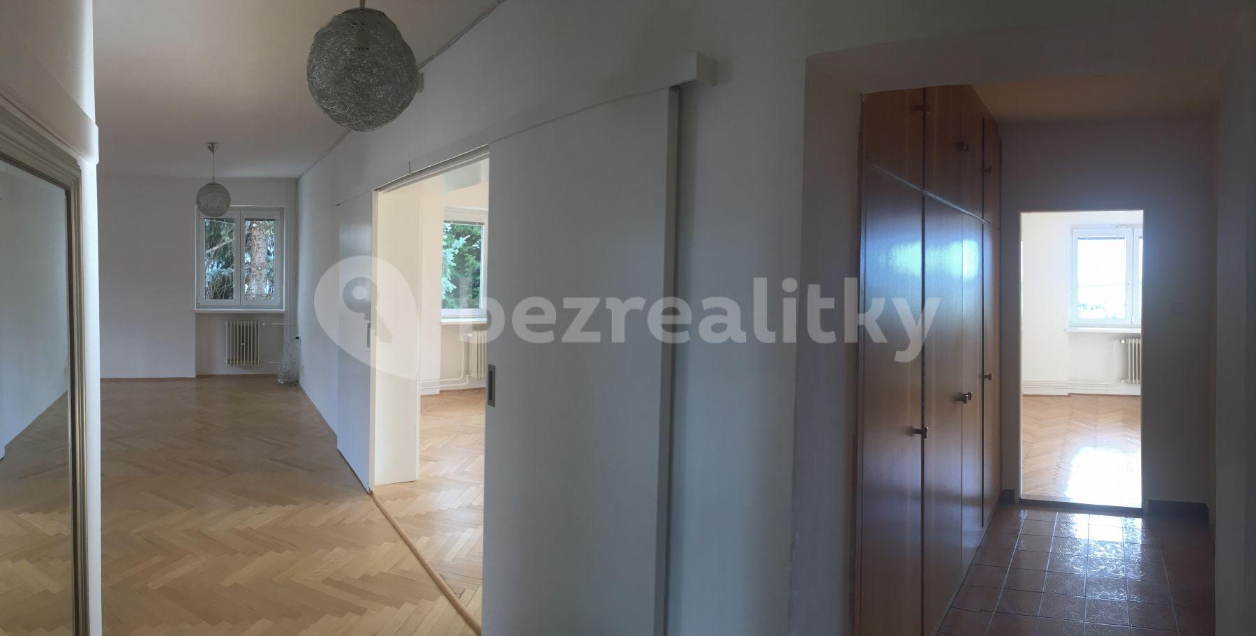 2 bedroom with open-plan kitchen flat to rent, 90 m², Nad Višňovkou, Prague, Prague