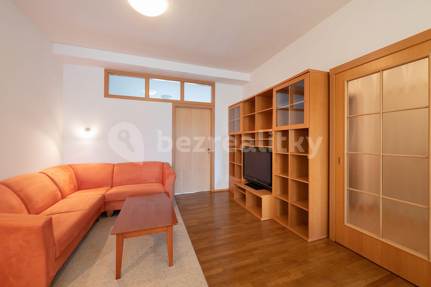 2 bedroom with open-plan kitchen flat to rent, 87 m², Helfertova, Brno, Jihomoravský Region