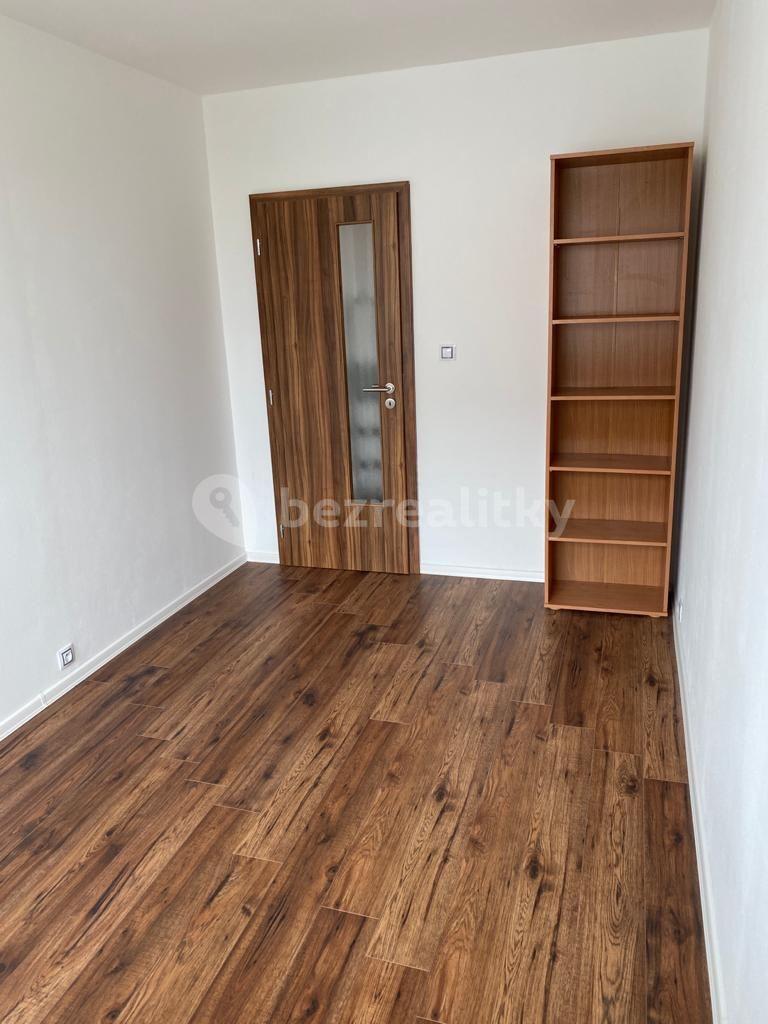 2 bedroom with open-plan kitchen flat to rent, 68 m², Makovského, Prague, Prague