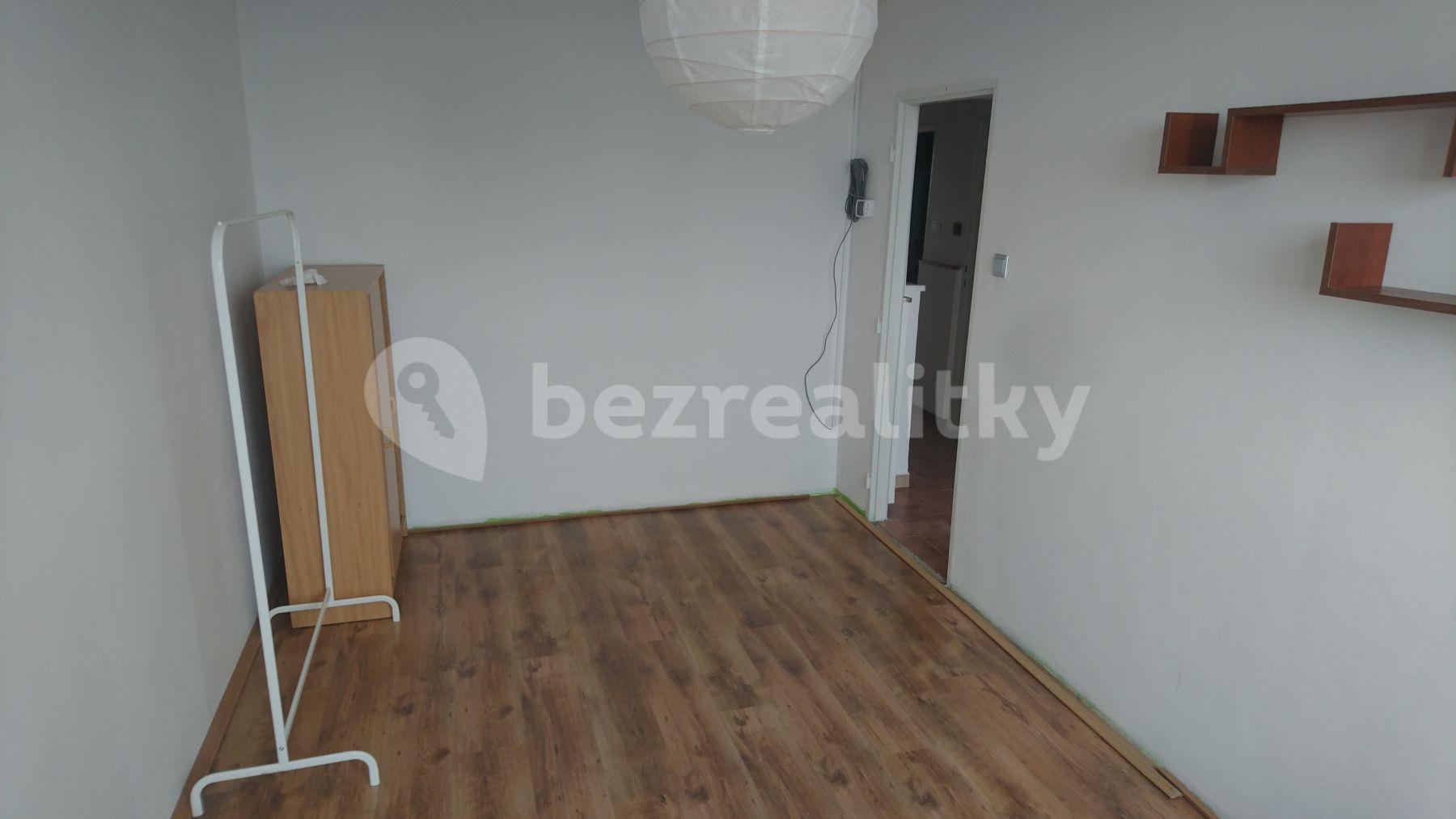 3 bedroom flat to rent, 70 m², Zdiměřická, Prague, Prague