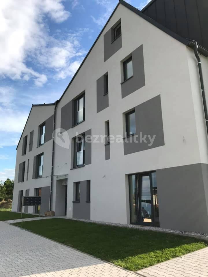 2 bedroom with open-plan kitchen flat to rent, 68 m², Krátká, Doksy, Středočeský Region