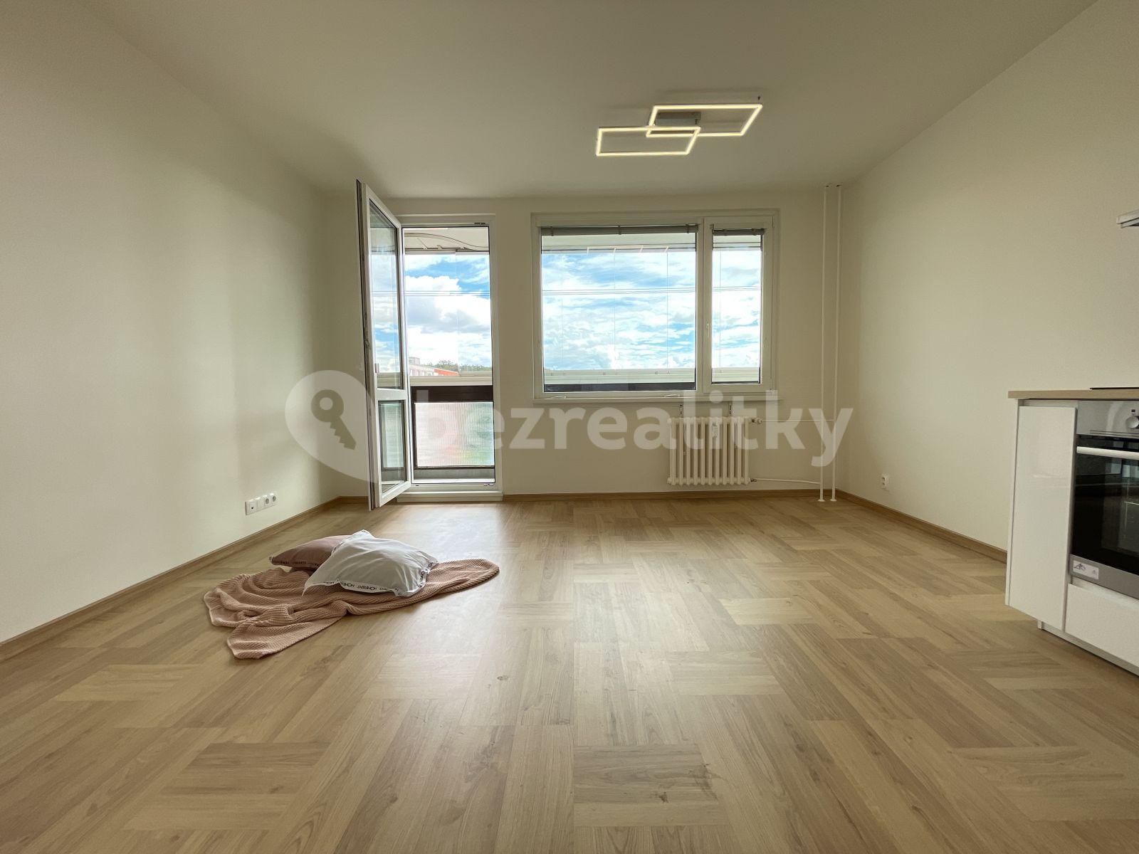 3 bedroom with open-plan kitchen flat to rent, 75 m², Pertoldova, Prague, Prague