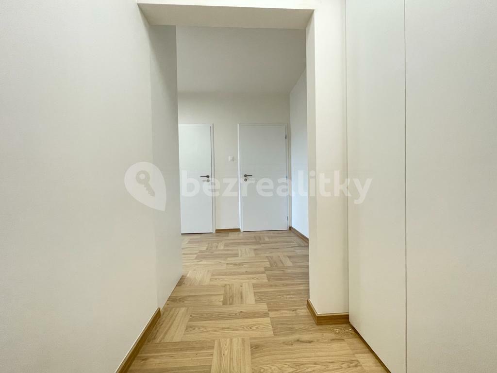 3 bedroom with open-plan kitchen flat to rent, 75 m², Pertoldova, Prague, Prague