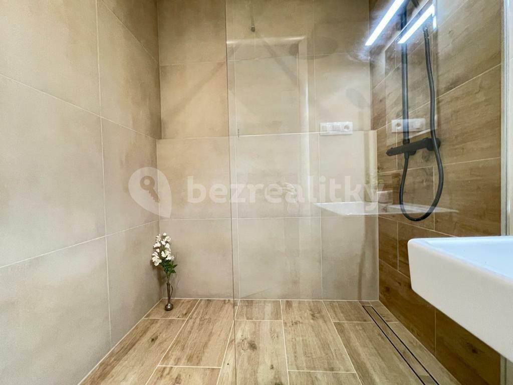 3 bedroom with open-plan kitchen flat to rent, 75 m², Pertoldova, Prague, Prague