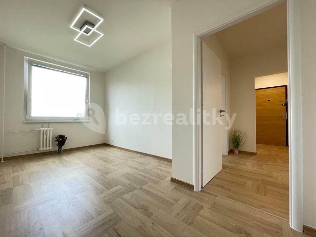 3 bedroom with open-plan kitchen flat to rent, 75 m², Pertoldova, Prague, Prague