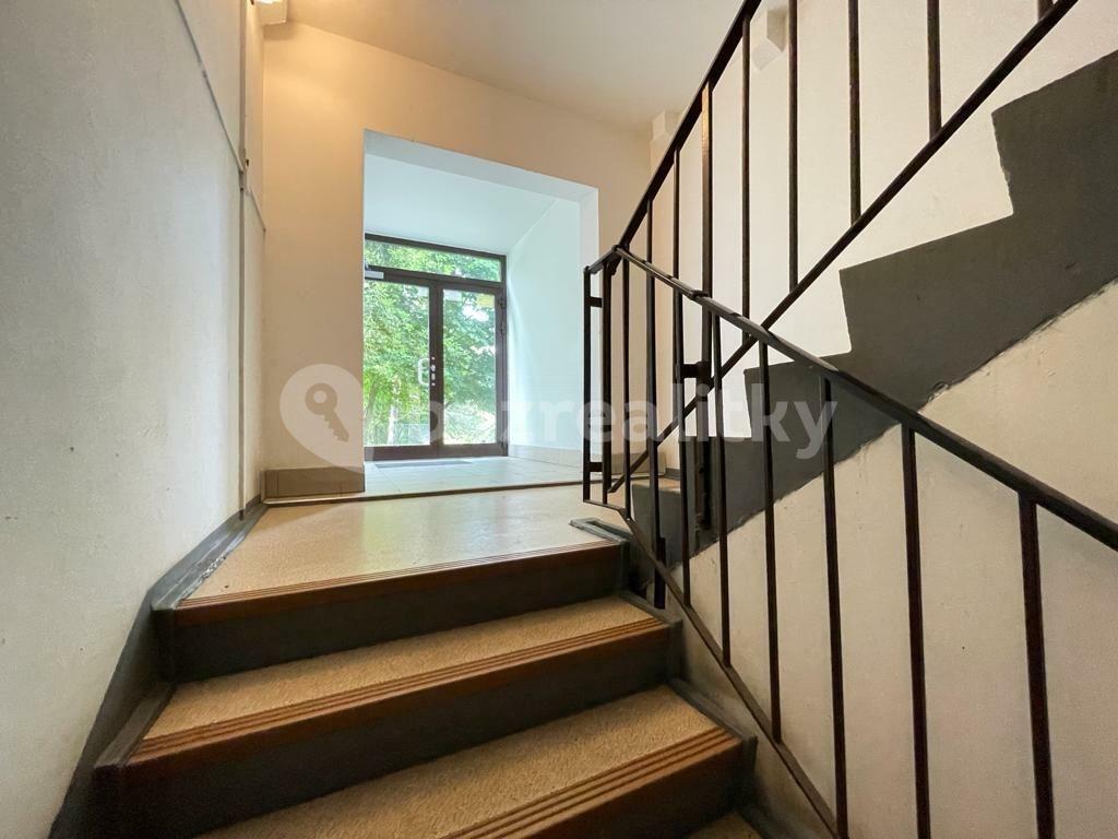 3 bedroom with open-plan kitchen flat to rent, 75 m², Pertoldova, Prague, Prague