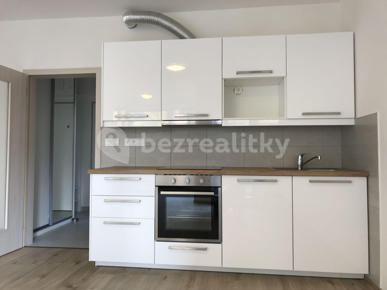 Studio flat to rent, 33 m², Šífařská, Prague, Prague