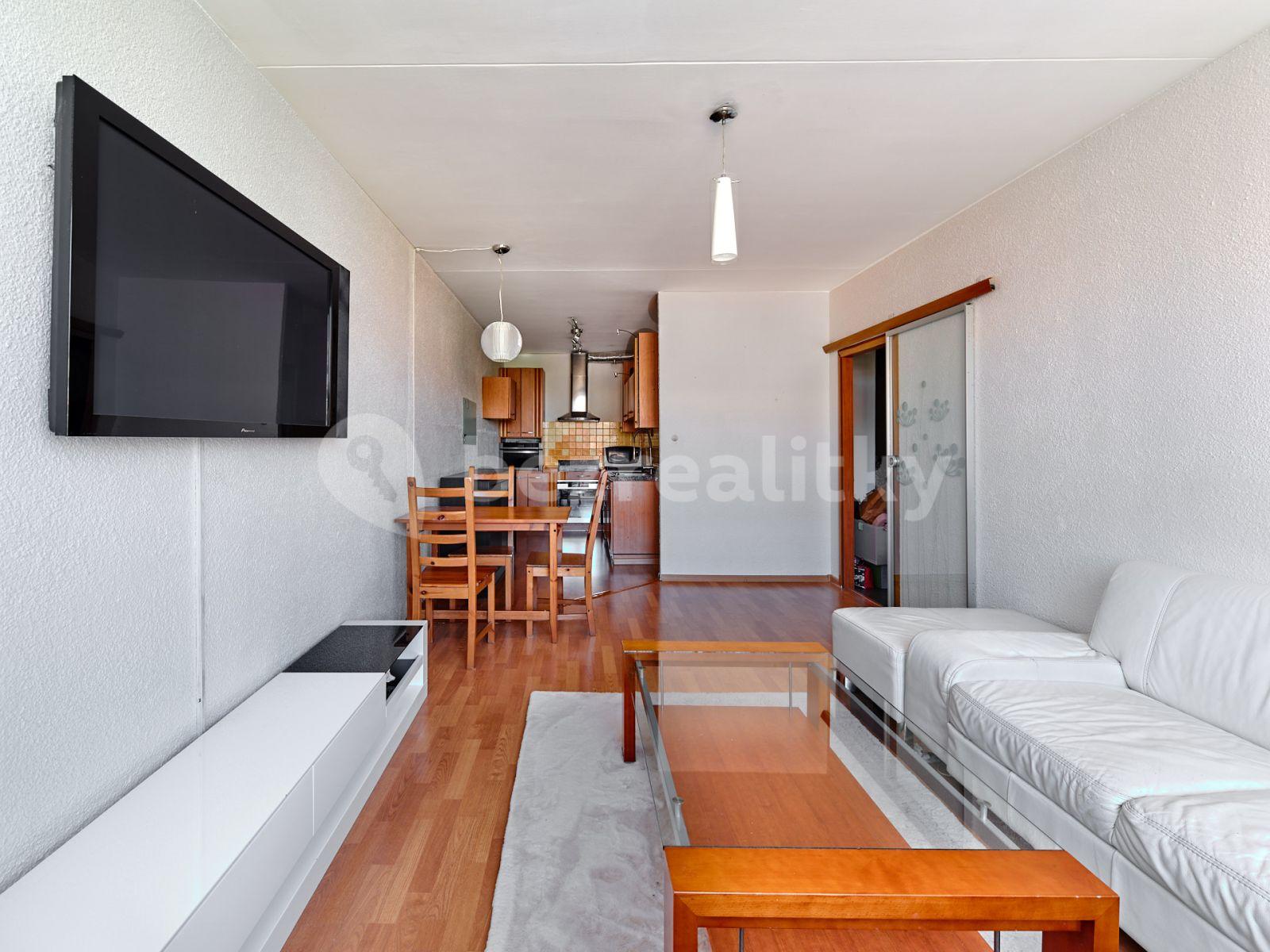 2 bedroom with open-plan kitchen flat to rent, 68 m², Zlešická, Prague, Prague