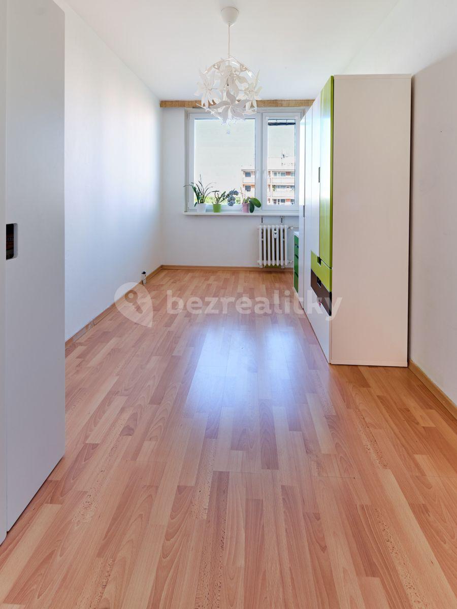 2 bedroom with open-plan kitchen flat to rent, 68 m², Zlešická, Prague, Prague