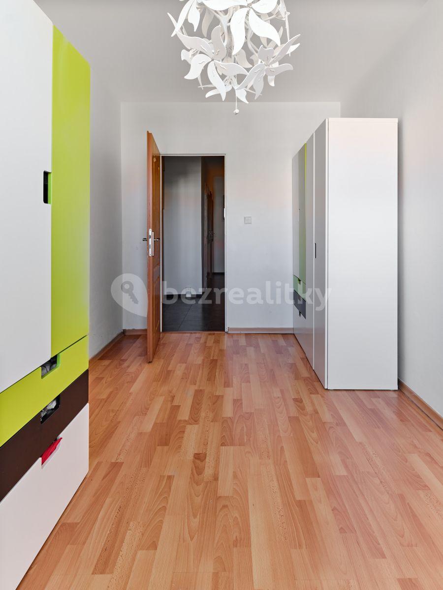 2 bedroom with open-plan kitchen flat to rent, 68 m², Zlešická, Prague, Prague