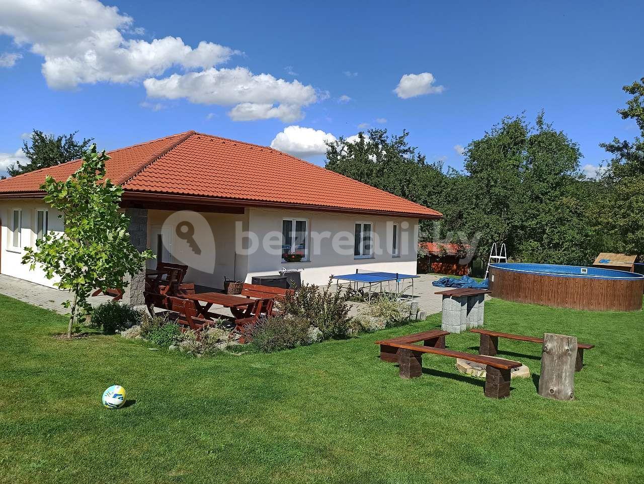 recreational property to rent, 0 m², Červený Újezd, Středočeský Region