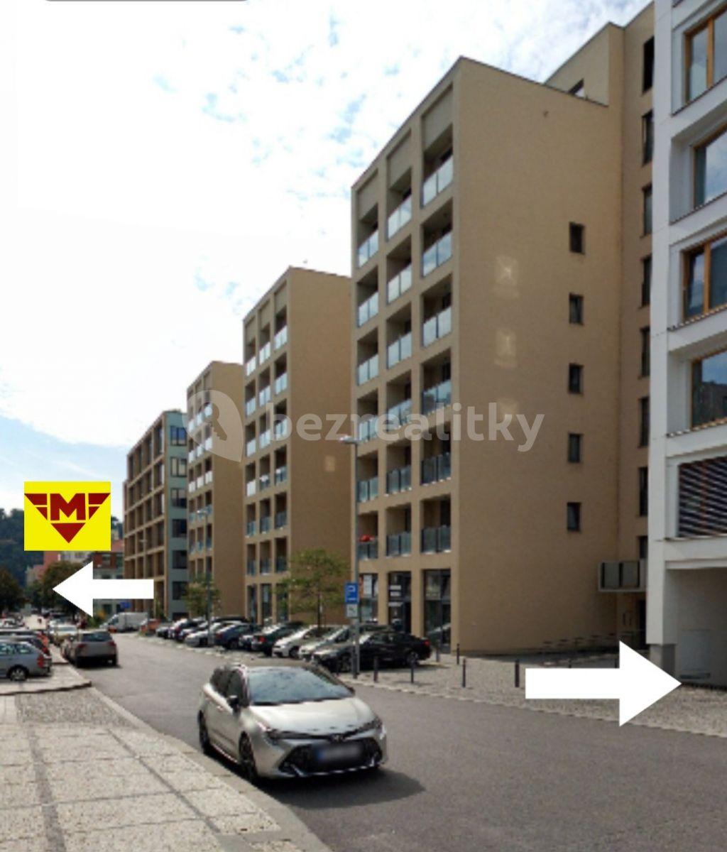 garage to rent, 14 m², Za Karlínským přístavem, Prague, Prague