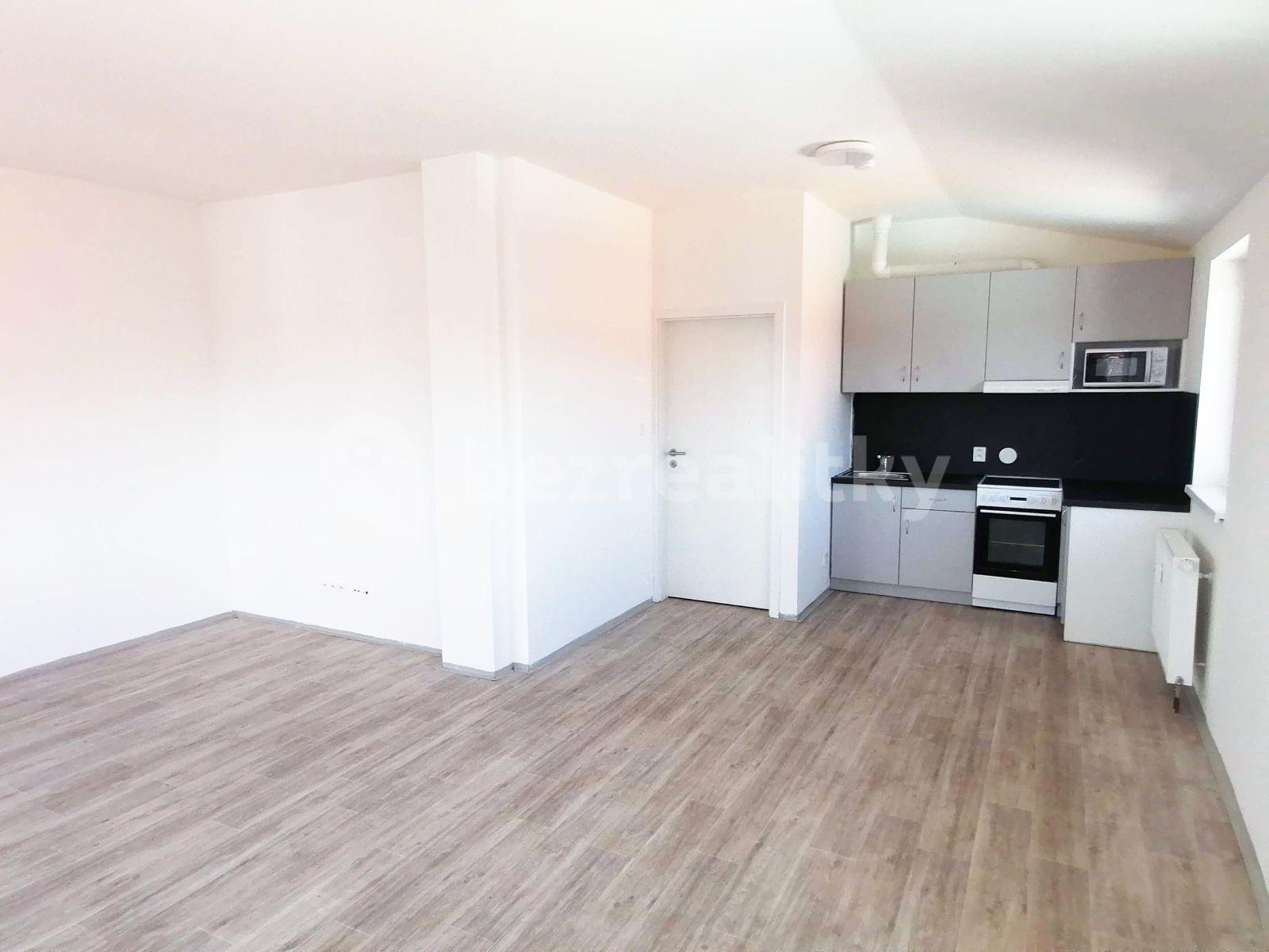 Studio flat to rent, 37 m², Karáskovo náměstí, Brno, Jihomoravský Region