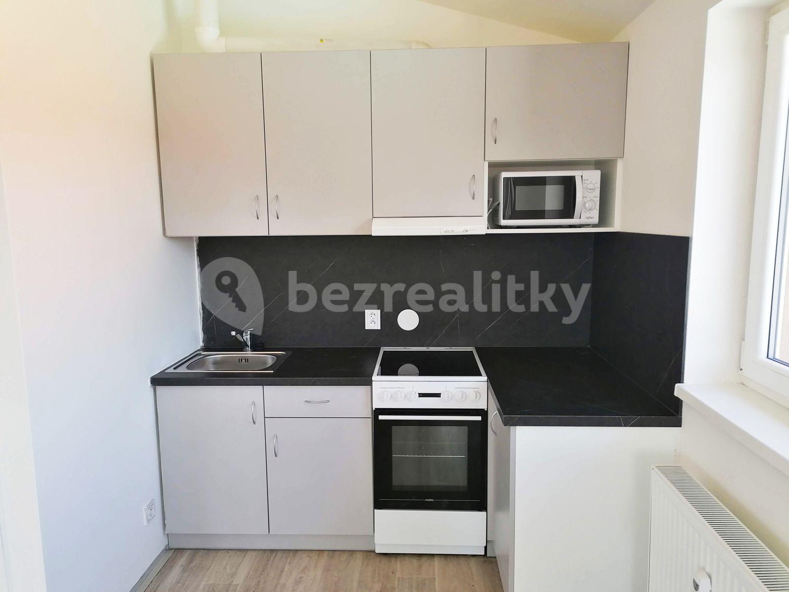 Studio flat to rent, 37 m², Karáskovo náměstí, Brno, Jihomoravský Region