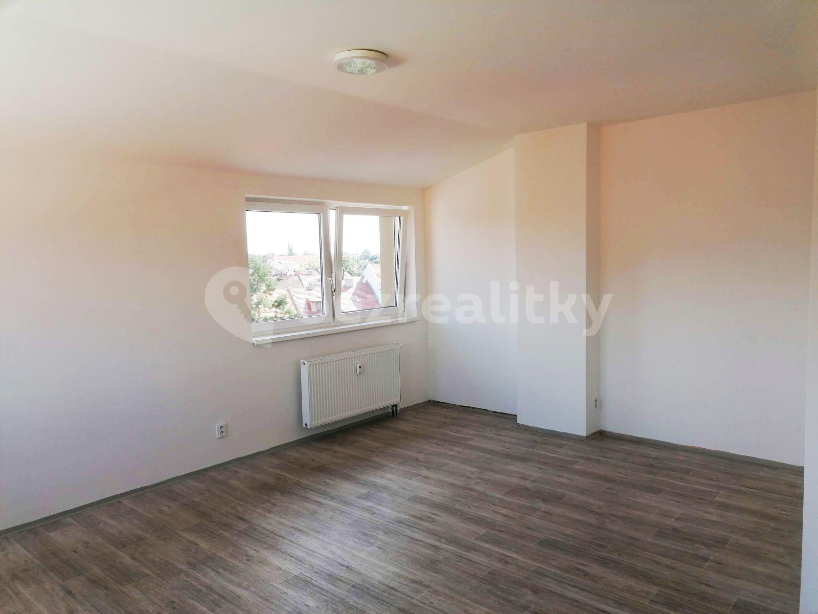 Studio flat to rent, 37 m², Karáskovo náměstí, Brno, Jihomoravský Region