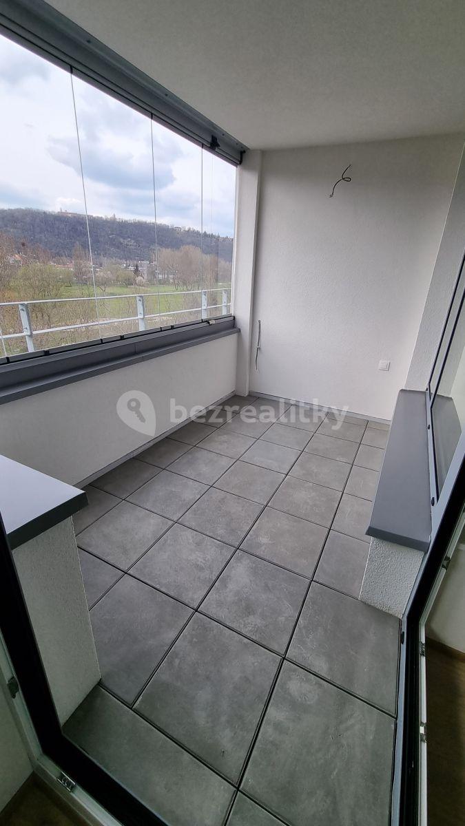 2 bedroom with open-plan kitchen flat to rent, 85 m², Prague, Prague