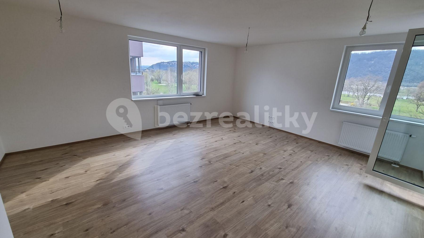 2 bedroom with open-plan kitchen flat to rent, 85 m², Prague, Prague