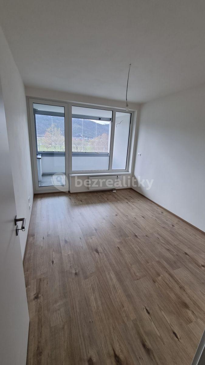 2 bedroom with open-plan kitchen flat to rent, 85 m², Prague, Prague