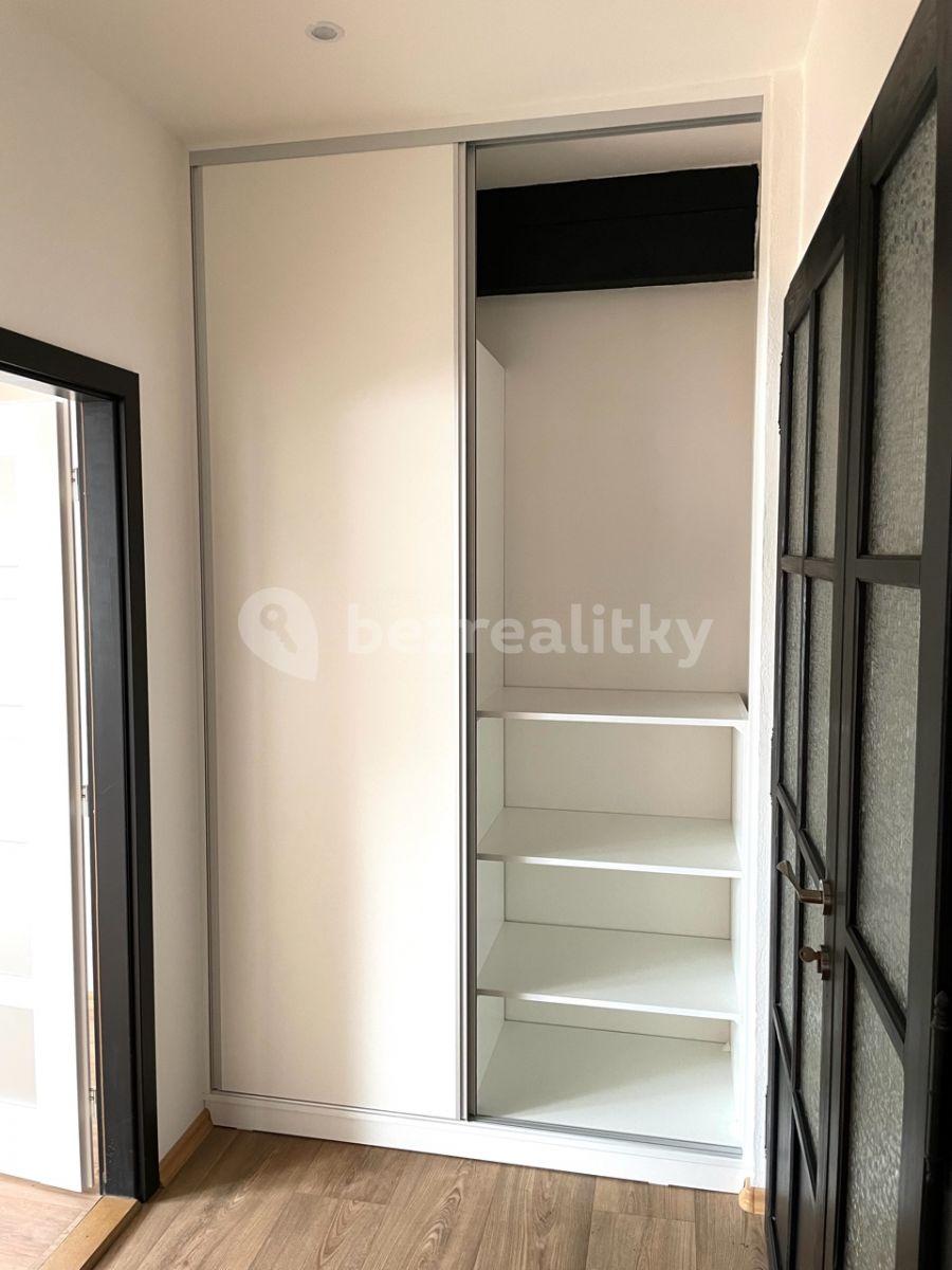 3 bedroom flat to rent, 110 m², Sokolovská, Prague, Prague